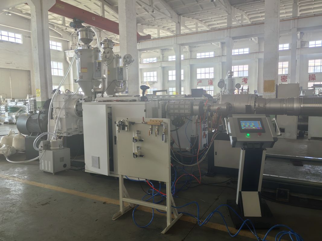 Línea de extrusión automática de tuberías DWC de alta productividad y ahorro de energía para drenaje y alcantarillado