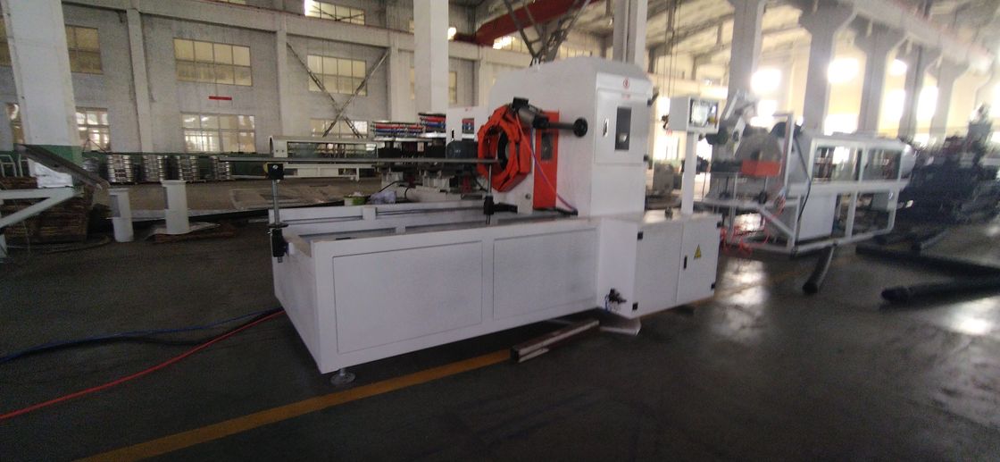 Línea de extrusión de tubería corrugada de doble pared automática con sistema de control PLC avanzado y moldes de 28/36 pares para un rango de diámetro de tubería de 50 mm-200 mm