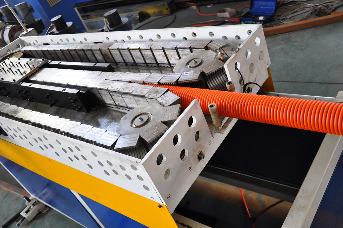 Frescura por agua Línea de extrusión de tubería corrugada de contactor de Siemens con alimentación automática