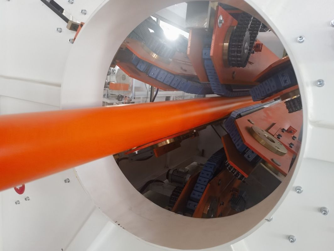 Línea de extrusión de tubos HDPE de un solo tornillo con material de tornillo 38CrMoAl y método de enfriamiento por agua