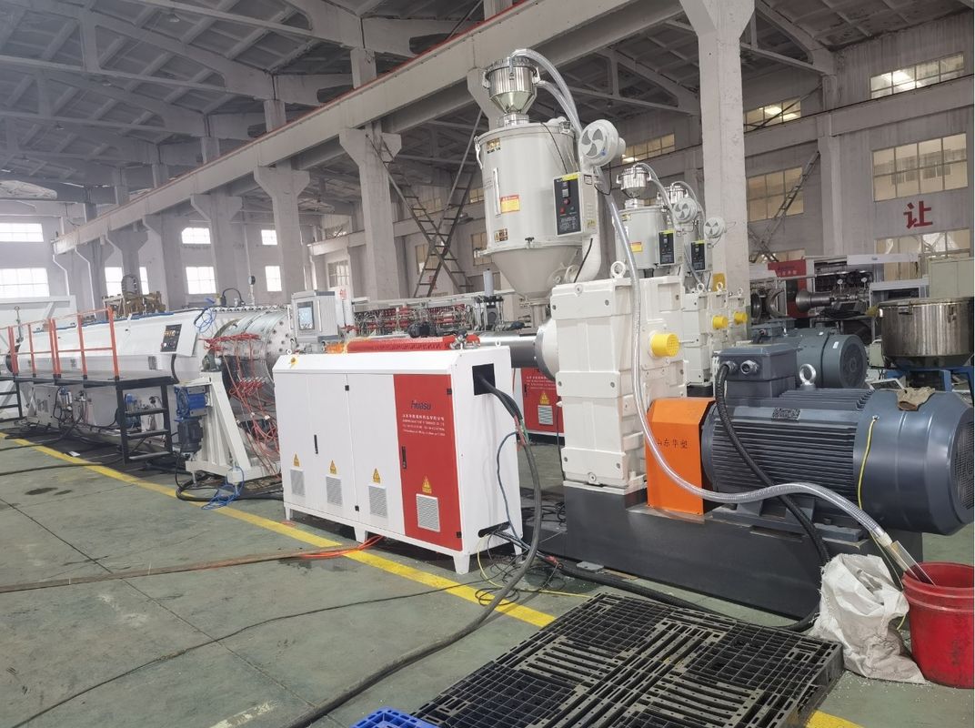 Línea de extrusión de pared sólida de tubos HDPE PP para extrusión de tubos duraderos y fuertes con un solo tornillo