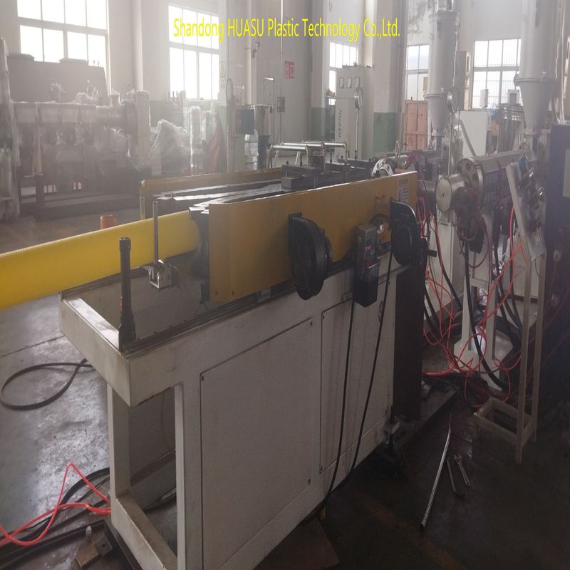 Línea de producción de tubería corrugada de 100-1000kW con componentes eléctricos Siemens/ABB y refrigeración por agua para una extrusión eficiente de tubería plástica