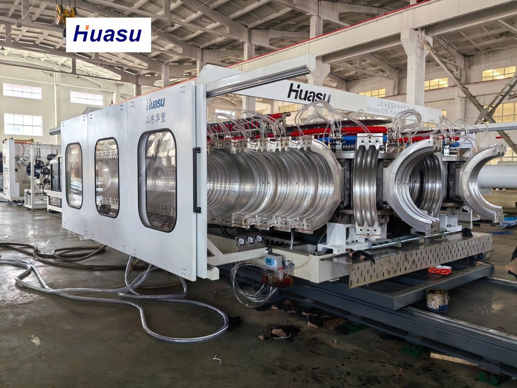 Línea de producción automática de tuberías corrugadas de PVC con diámetro de tubería de 32-1600 mm, capacidad de 60-2000 kg/h y sistema PLC de Siemens