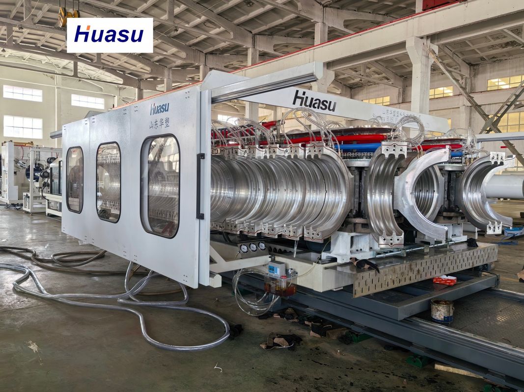 Línea de producción automática de tuberías corrugadas de PVC con diámetro de tubería de 32-1600 mm, capacidad de 60-2000 kg/h y sistema PLC de Siemens