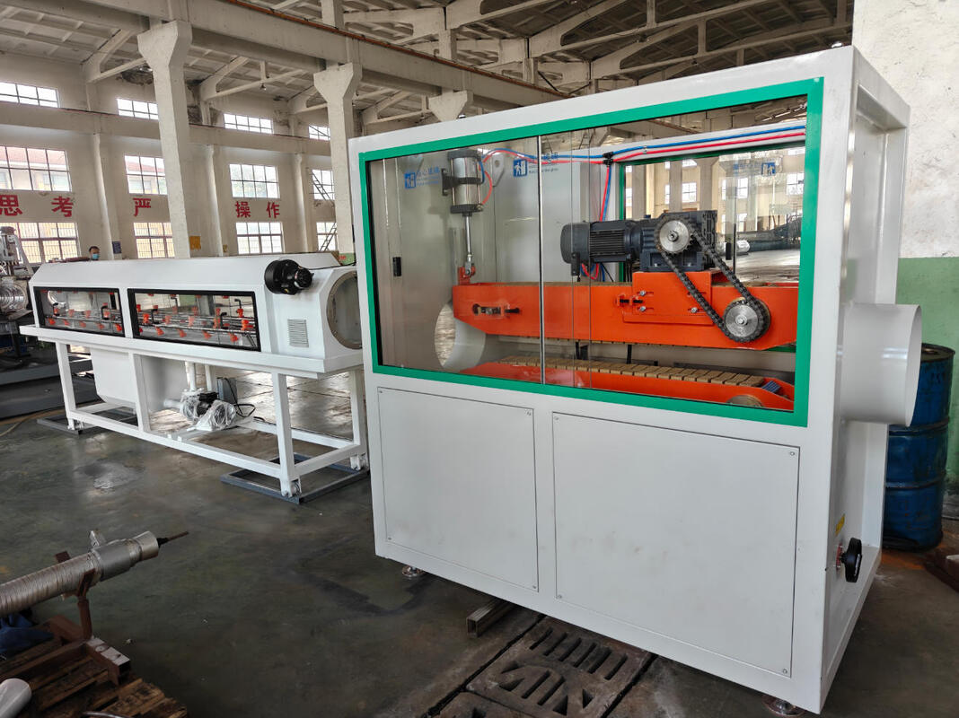 Línea de extrusión de tuberías onduladas de doble pared con tornillo de cañón de alta dureza HV>740 y material de engranaje 20CrMnTi en configuración vertical u horizontal