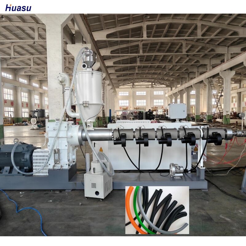 Línea de extrusión de tubería corrugada de doble pared con motor CA de Siemens, relación de tornillo 33:1 y sistema de enfriamiento por agua