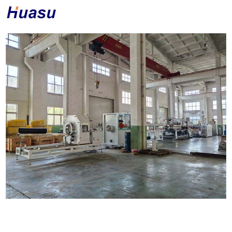 Línea de extrusión de tubería corrugada de HDPE con pantalla táctil de control PLC, alta productividad, automatizada por computadora para producción a gran escala