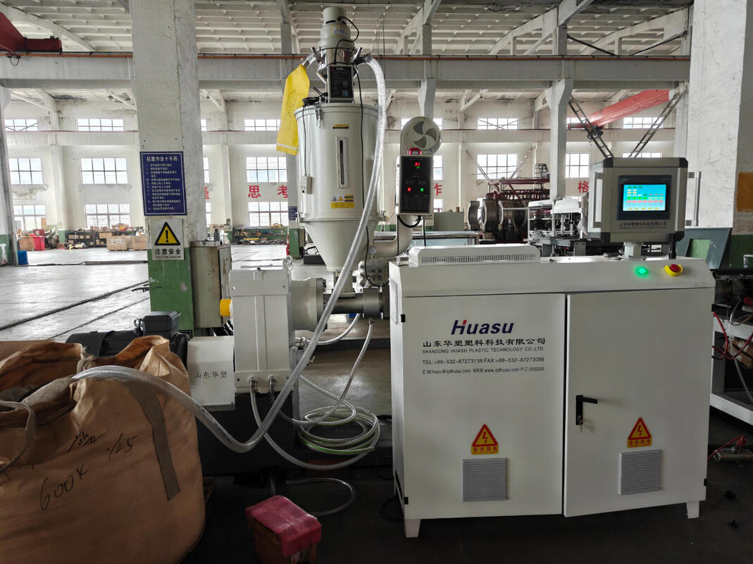 Línea de extrusión de tubos ondulados de pared única con enfriamiento por agua y motor Siemens para una producción estable de alta velocidad