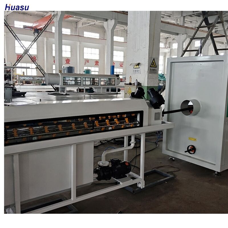 Línea de extrusión de tuberías onduladas de pared única de enfriamiento por agua con relación L/D 33/38/40 y material de barril 38CrMoAlA