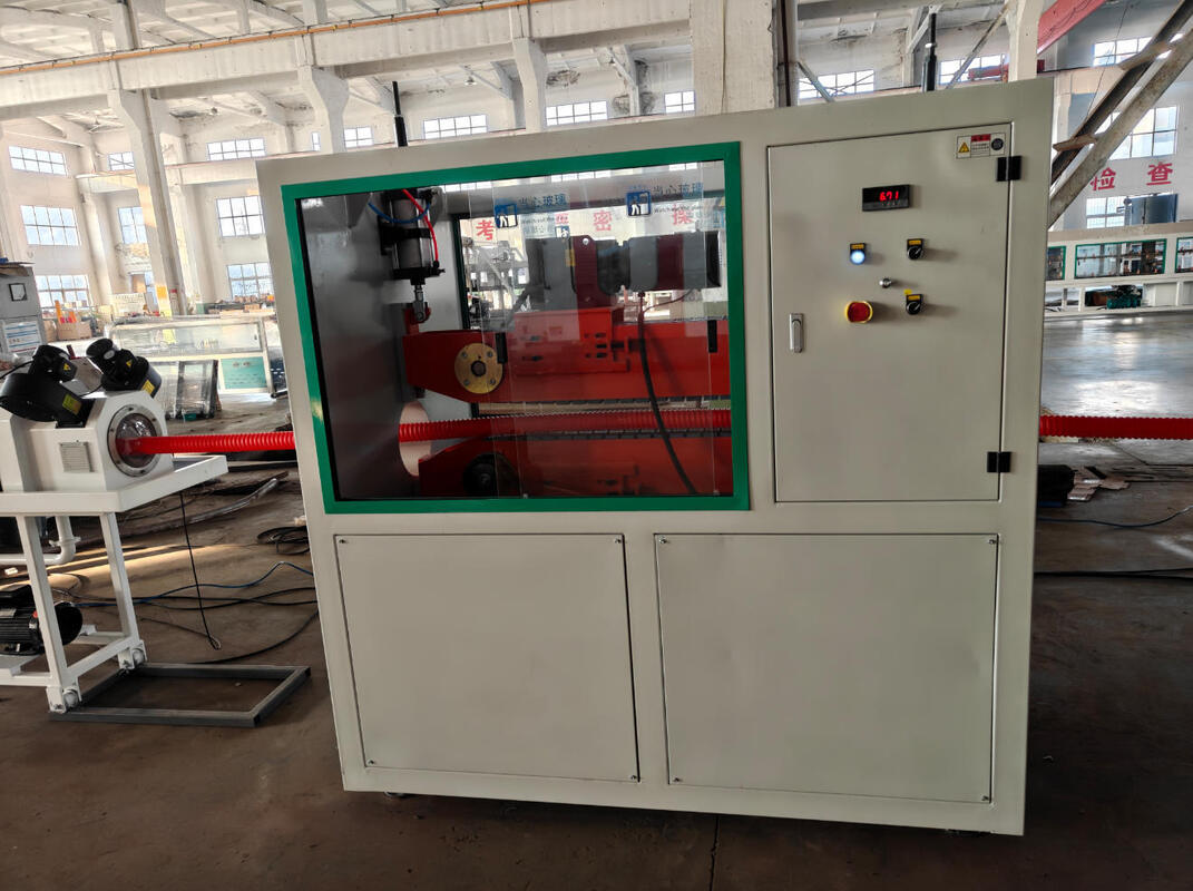 Línea de extrusión de tuberías onduladas de doble pared con controlador de frecuencia de Siemens y tornillo de barril HV>740 para la producción de tuberías de PE