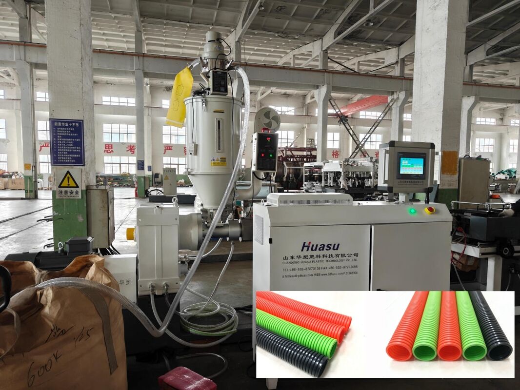 Línea de extrusión de tuberías onduladas de pared única con control remoto PLC y manguera de agua de acero de alta calidad con electricidad principal de Siemens/Schneider