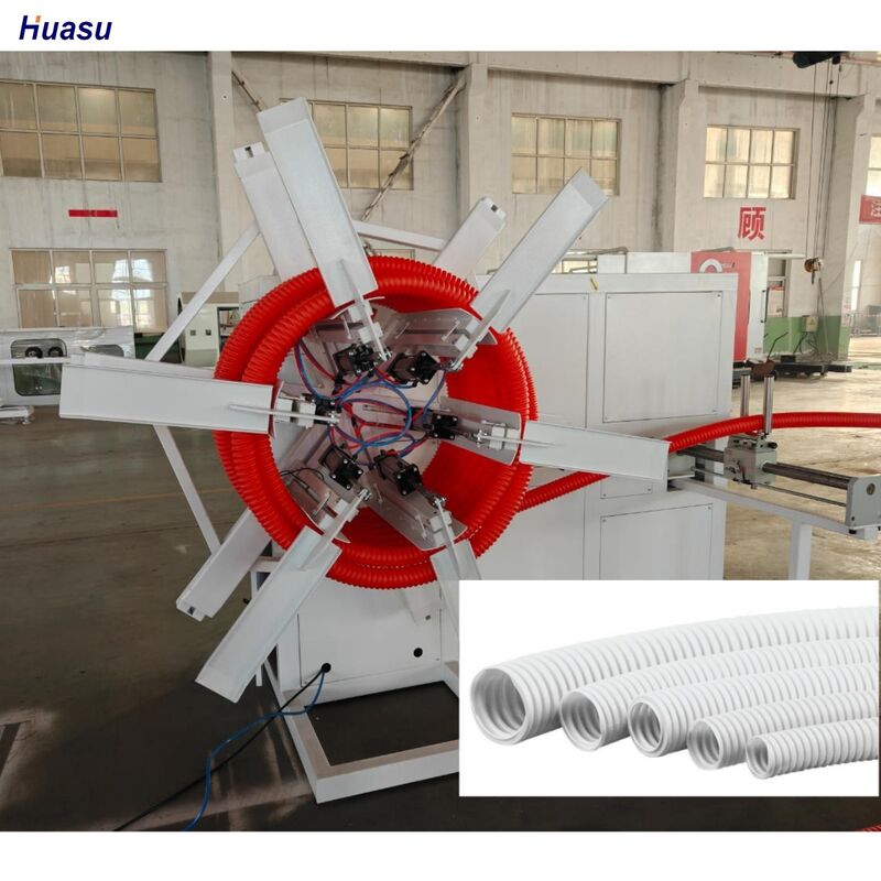 Línea de extrusión de tubería corrugada de pared simple controlada por PLC que incorpora HDPE y corrugador tipo molde rotatorio para la producción de tubería