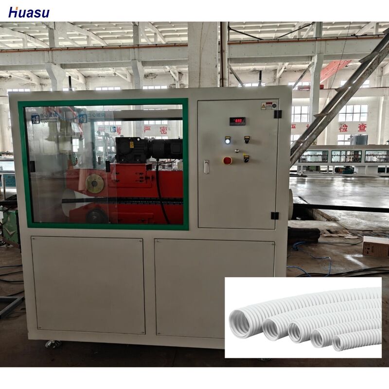 Línea de extrusión de tuberías corrugadas de pared simple corrugadora con tornillo simple y voltaje 220-415V diseñada para tuberías consistentes