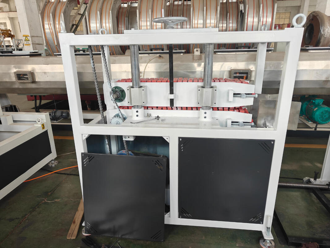 Línea de extrusión de tubería espiral de PP que incluye máquina enrolladora de 100 m y material de tubería de HDPE para soluciones de tubería industrial