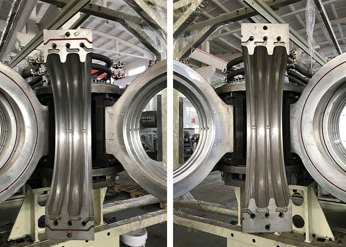 línea línea de la protuberancia del tubo del HDPE de 300m m de 3m/Min Calbe Jacket Pipe Production